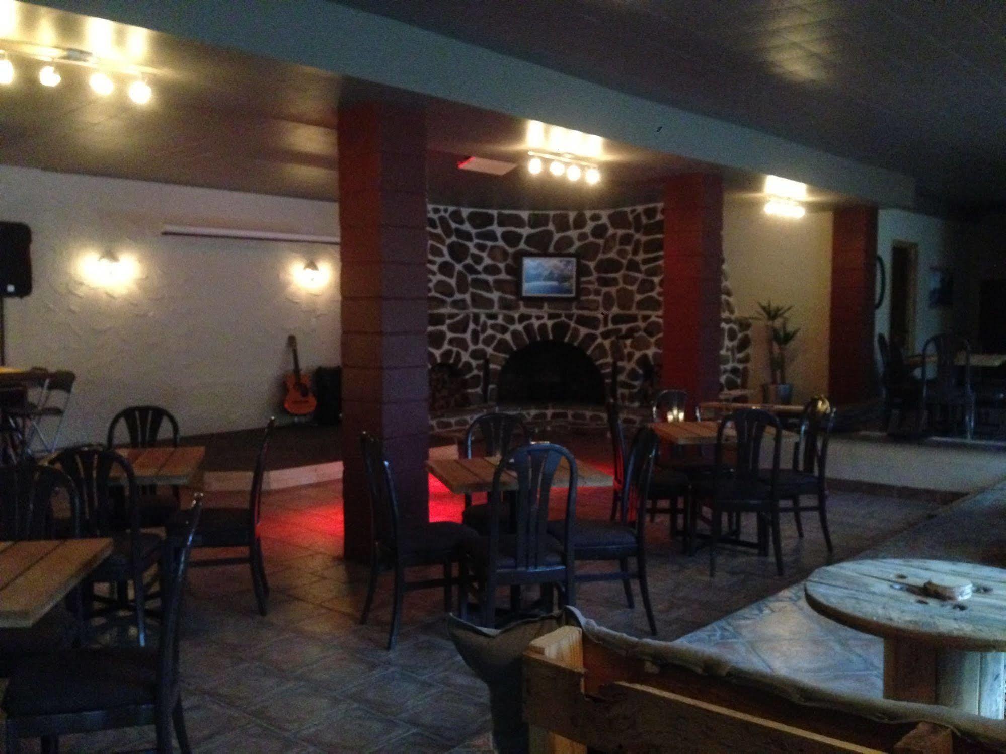 Attitude Montagne Hotel Saint Adolphe D'Howard Exterior foto